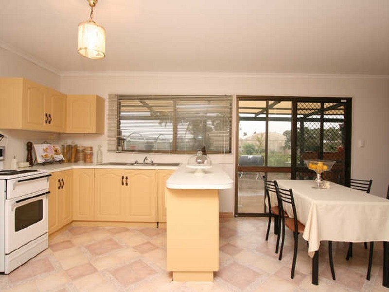 15 Wyatt Road, Direk SA 5110