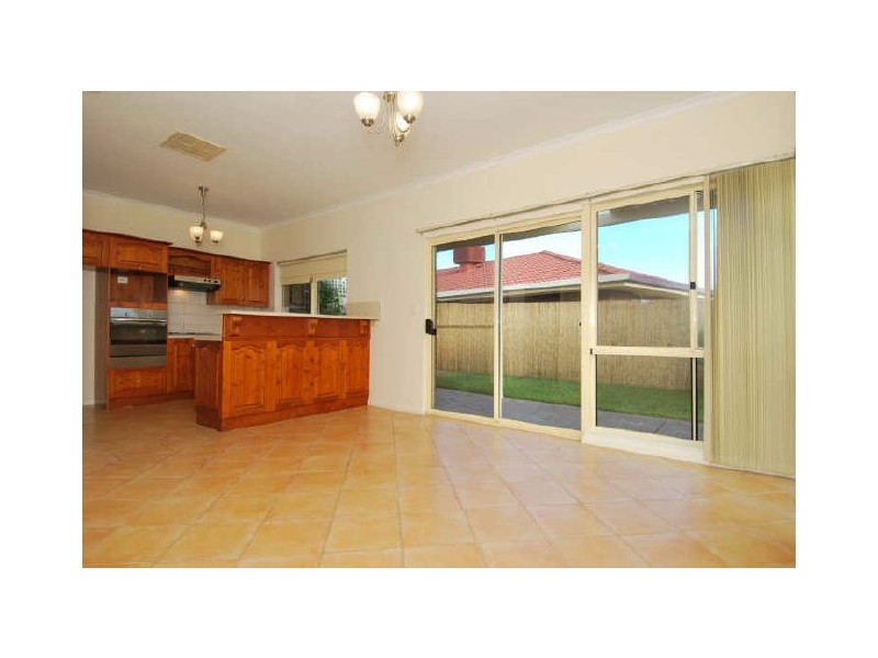 8 Ballard Close, Greenwith SA 5125