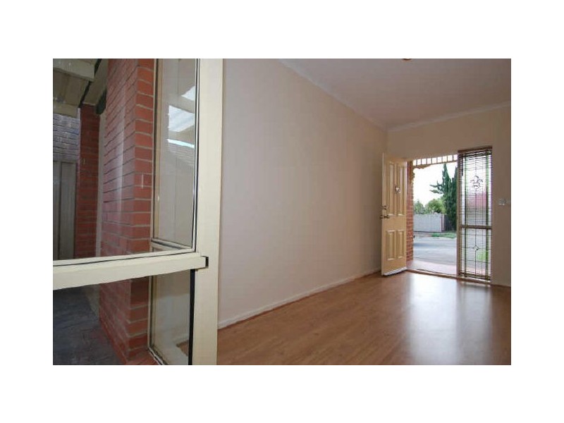 8 Ballard Close, Greenwith SA 5125