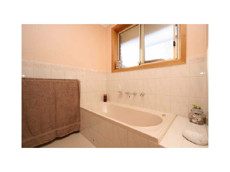 3 Lachlan Street, Greenwith SA 5125