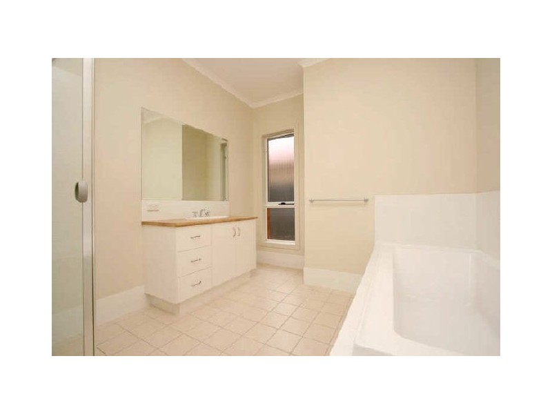 113 Lakeside Drive, Andrews Farm SA 5114