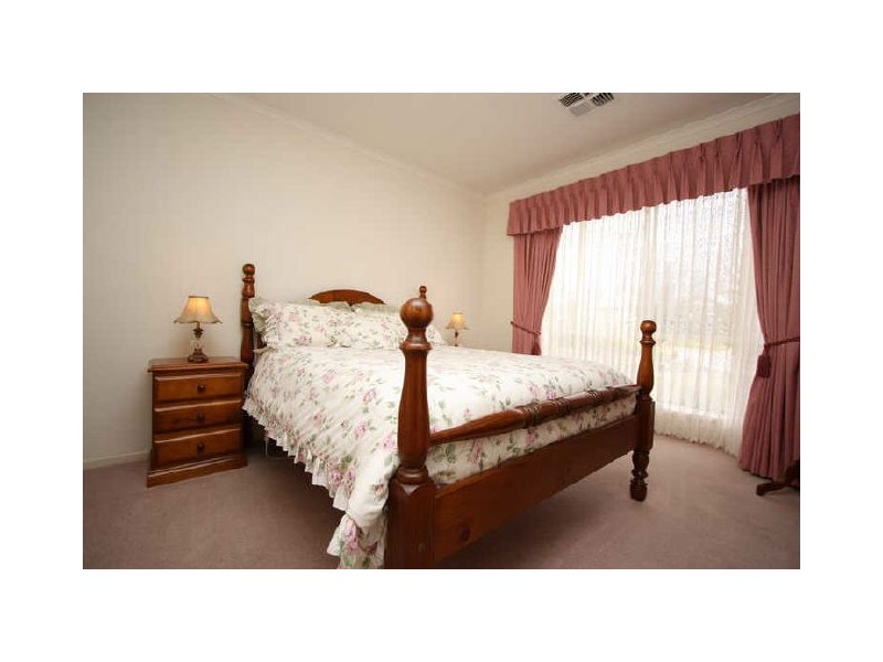 10 Port Ellen Court, Greenwith SA 5125