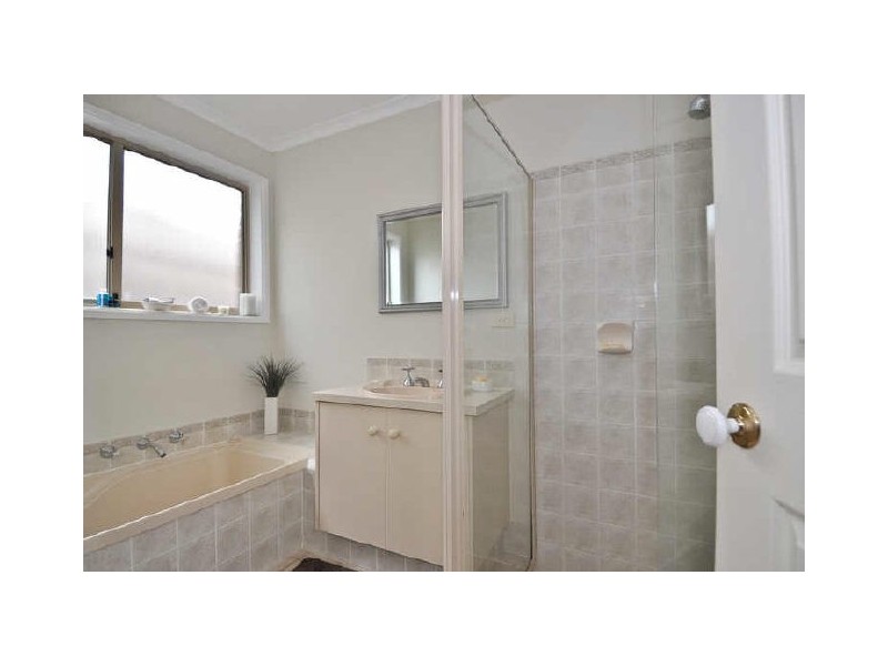 4 Amisfield Crescent, Greenwith SA 5125