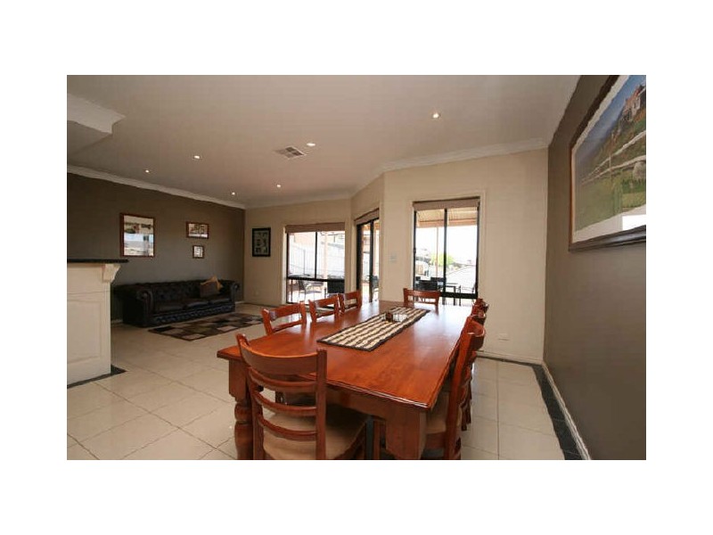 6 Lilford Court, Greenwith SA 5125