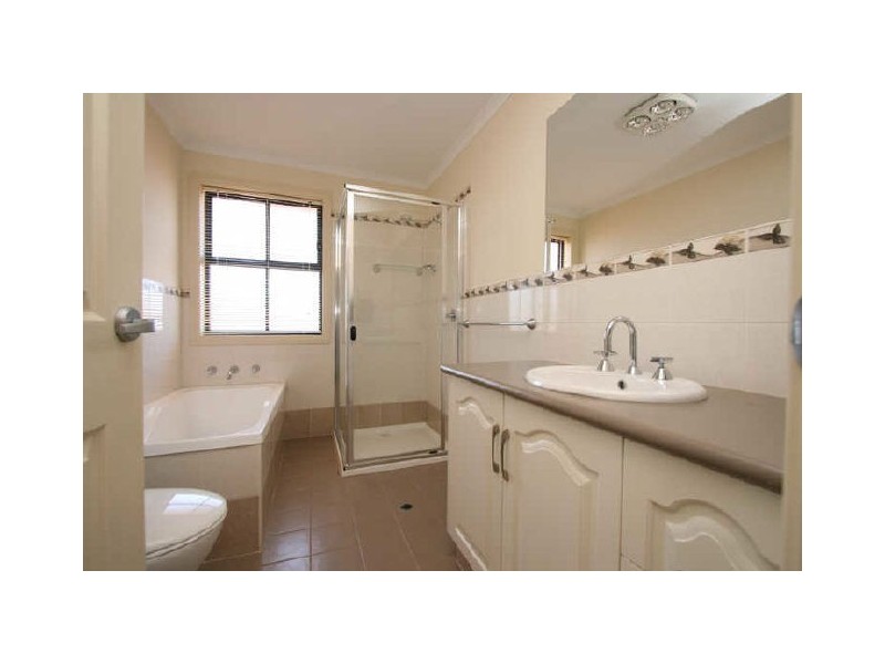 6 Lilford Court, Greenwith SA 5125