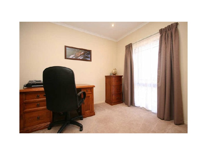 6 Lilford Court, Greenwith SA 5125