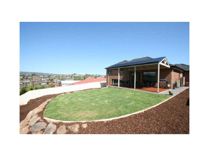 6 Lilford Court, Greenwith SA 5125