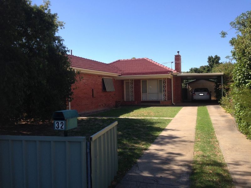 32 Oldham Road, Elizabeth Vale SA 5112