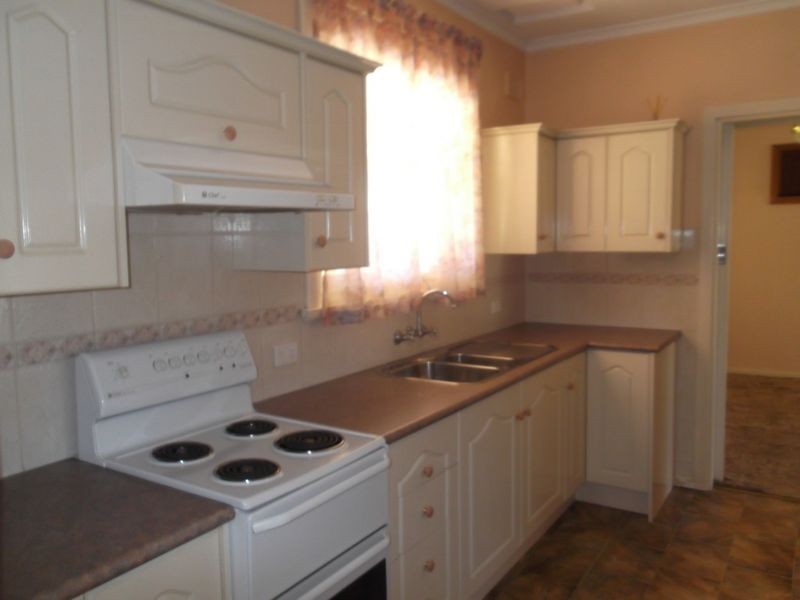 32 Oldham Road, Elizabeth Vale SA 5112