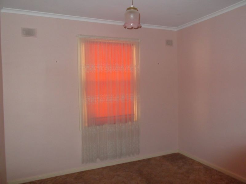 32 Oldham Road, Elizabeth Vale SA 5112