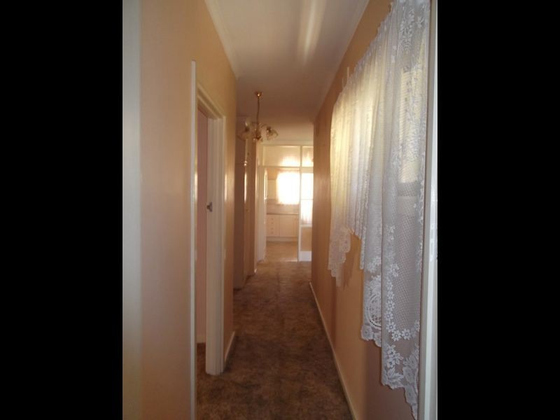 32 Oldham Road, Elizabeth Vale SA 5112