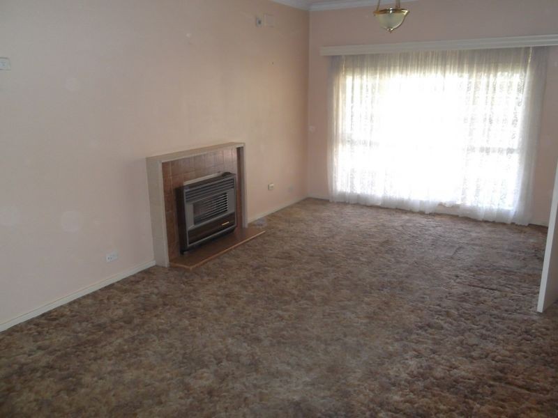 32 Oldham Road, Elizabeth Vale SA 5112