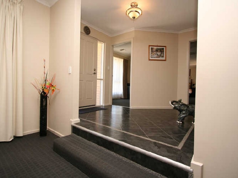 1 Walford Court, Salisbury Heights SA 5109