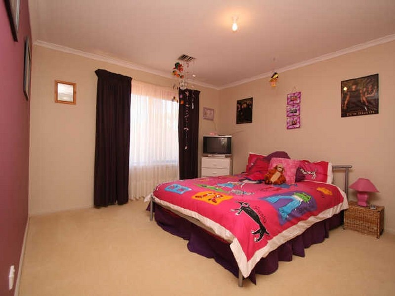 1 Walford Court, Salisbury Heights SA 5109