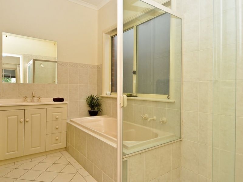 6 Napoleon Way, Greenwith SA 5125