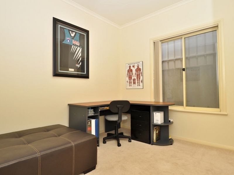 6 Napoleon Way, Greenwith SA 5125