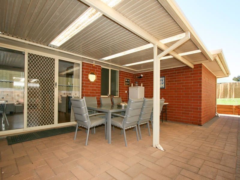 7 Lake Magenta Court, Greenwith SA 5125