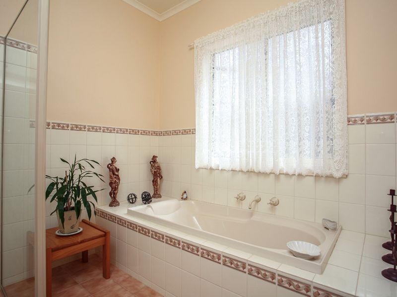 16 Panama Grove, Greenwith SA 5125