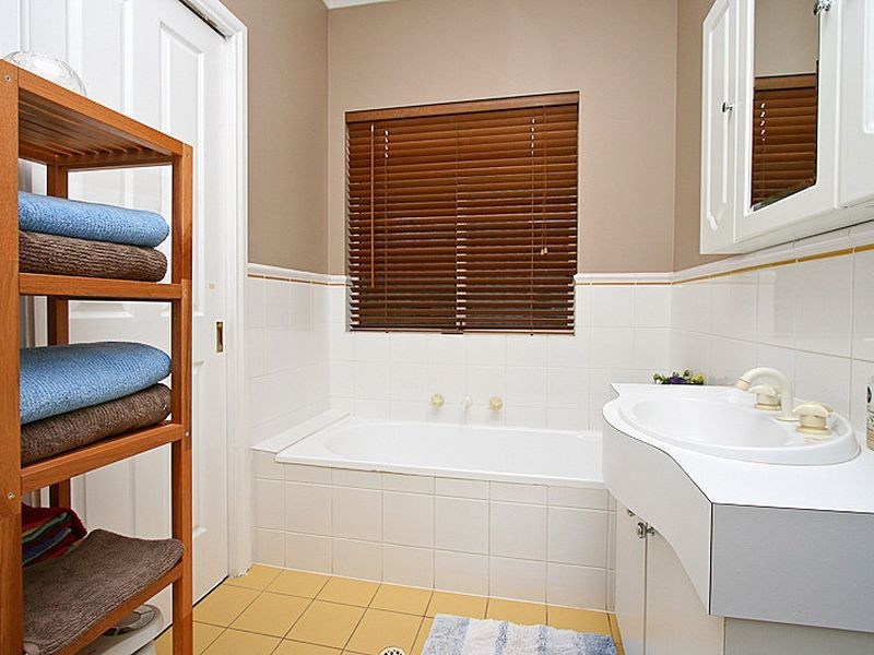 13 Lockwood Drive, Greenwith SA 5125