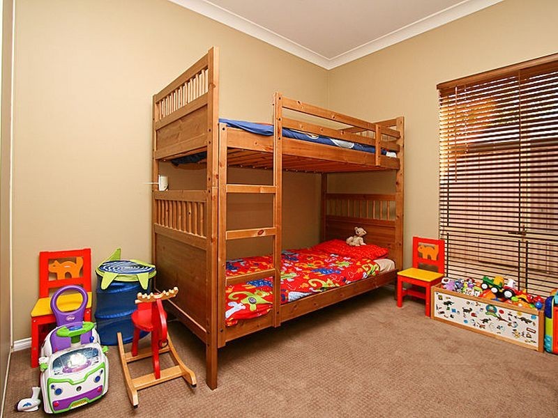 13 Lockwood Drive, Greenwith SA 5125