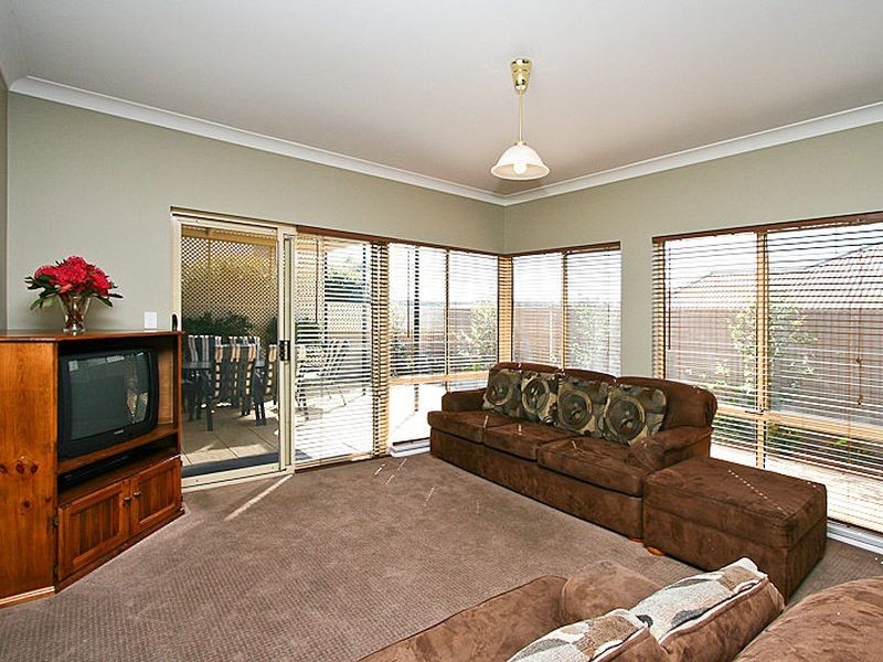 13 Lockwood Drive, Greenwith SA 5125