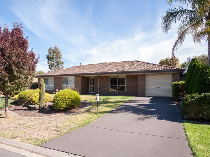 5 Lagavulin Court, Greenwith SA 5125