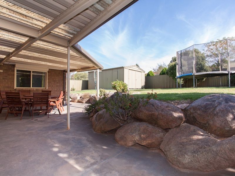 5 Lagavulin Court, Greenwith SA 5125