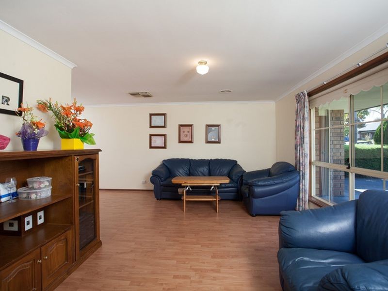 5 Lagavulin Court, Greenwith SA 5125