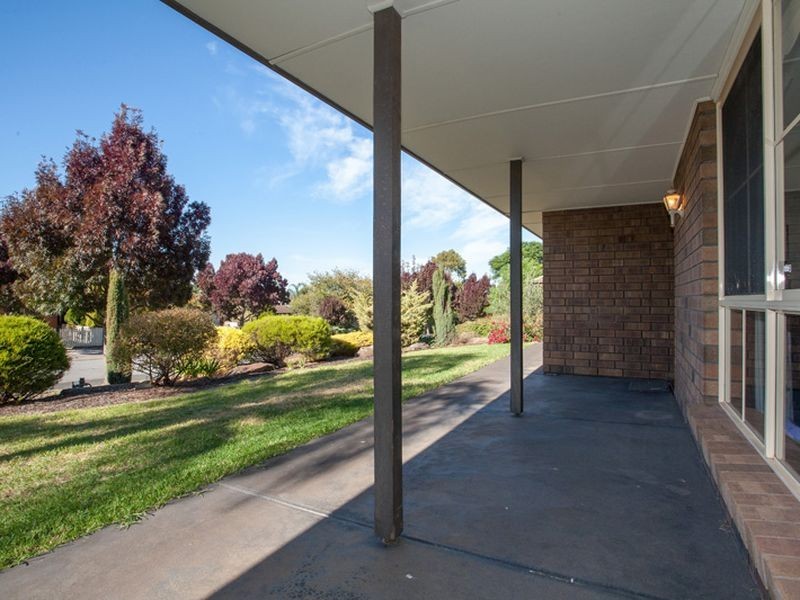 5 Lagavulin Court, Greenwith SA 5125