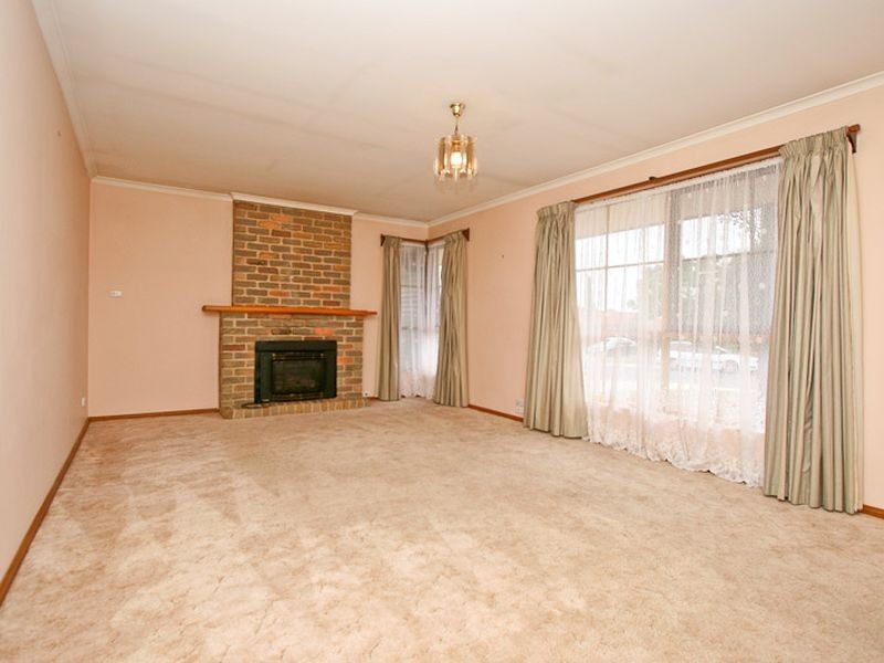 17 Dillon Street, Redwood Park SA 5097