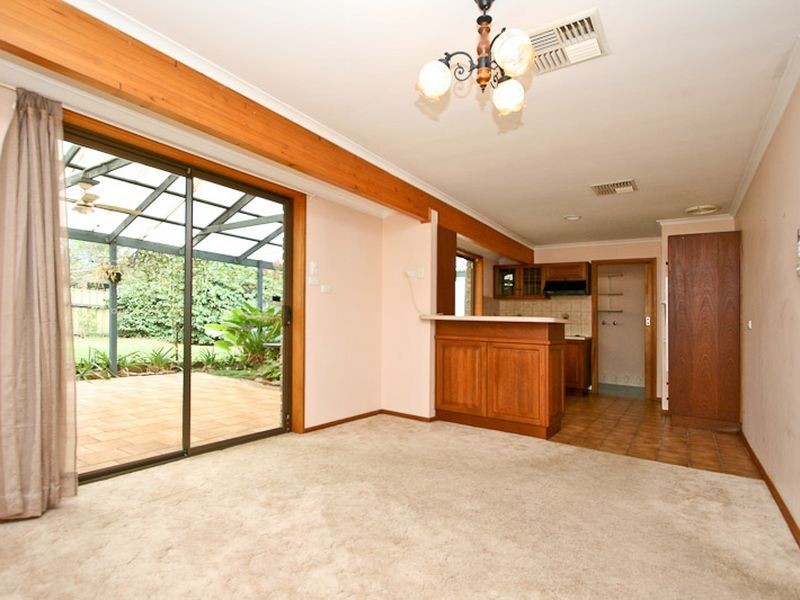 17 Dillon Street, Redwood Park SA 5097