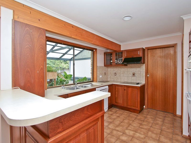 17 Dillon Street, Redwood Park SA 5097