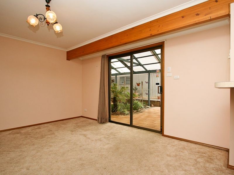 17 Dillon Street, Redwood Park SA 5097