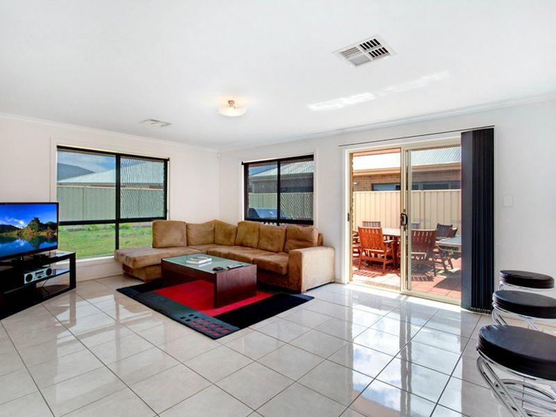 5 Waterside Drive, Burton SA 5110