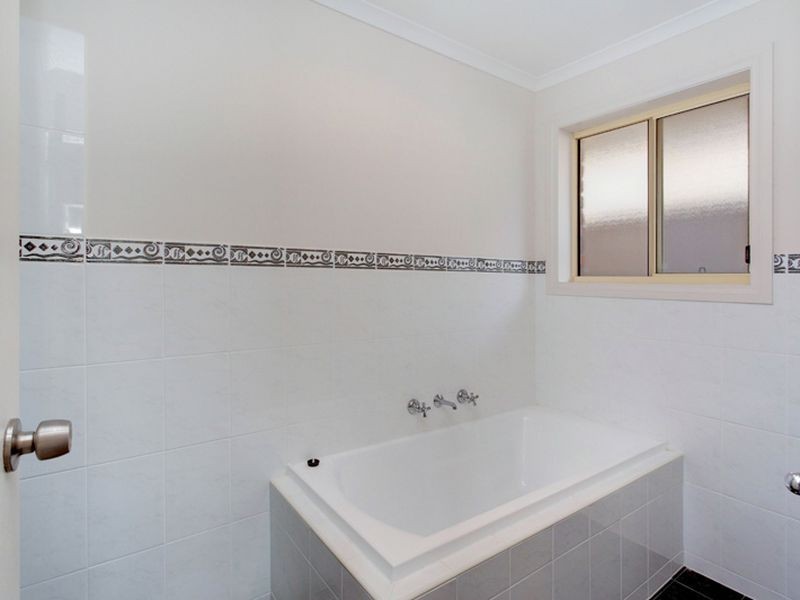 5 Waterside Drive, Burton SA 5110