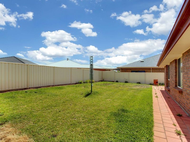5 Waterside Drive, Burton SA 5110