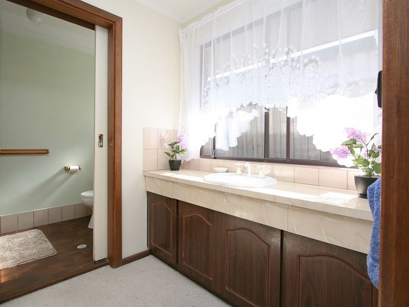 80 McEwin Avenue, Redwood Park SA 5097