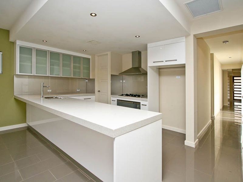 30 Cascades Drive, Mawson Lakes SA 5095