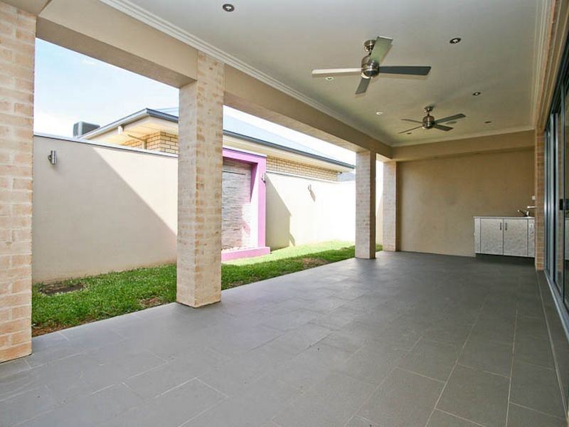 30 Cascades Drive, Mawson Lakes SA 5095