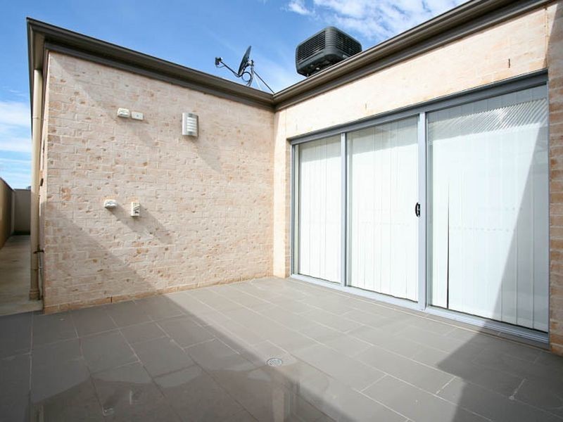 30 Cascades Drive, Mawson Lakes SA 5095