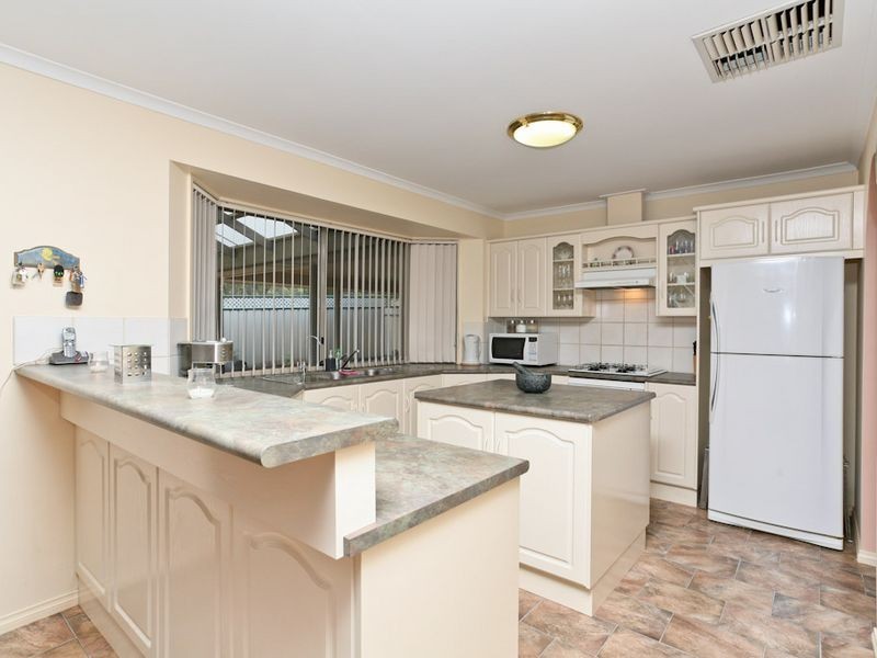 18 Creek Rise, Salisbury Heights SA 5109