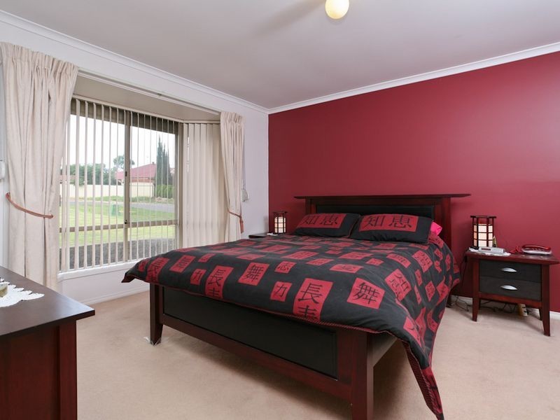 18 Creek Rise, Salisbury Heights SA 5109