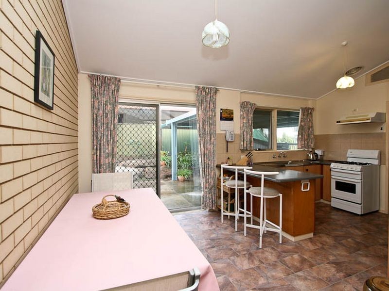 11 Landy Avenue, Gulfview Heights SA 5096