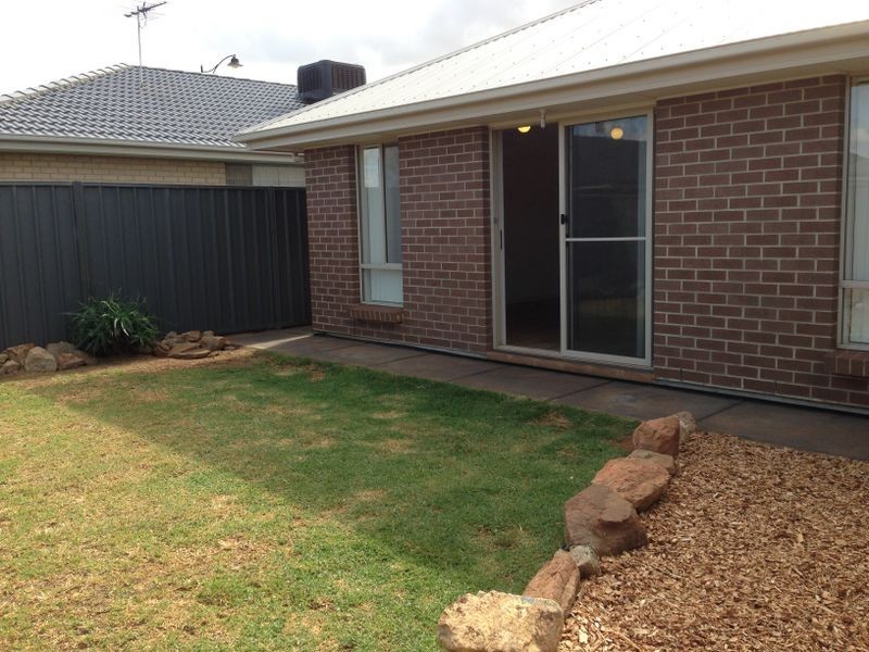 12 Burley Griffen Drive, Andrews Farm SA 5114