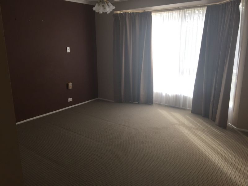 11 Treloar Avenue, Greenwith SA 5125