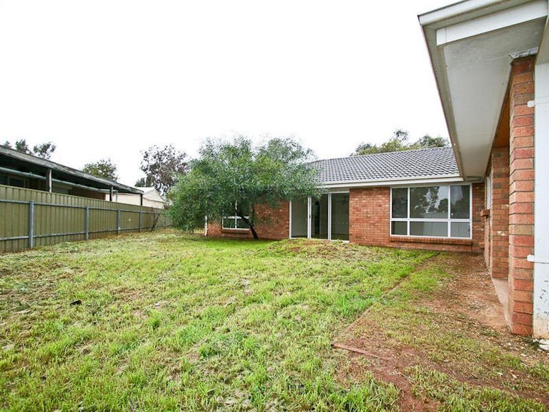 8 Harvest Court, Andrews Farm SA 5114