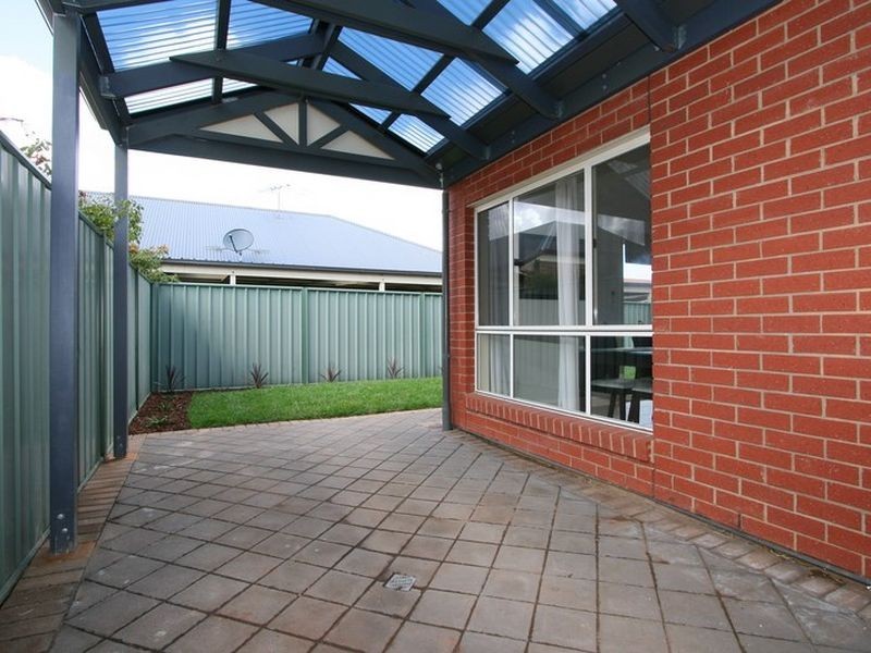 127 Sanctuary Drive, Mawson Lakes SA 5095