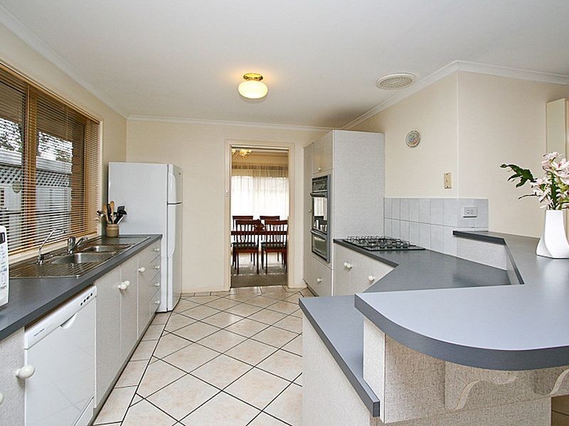 12 Colchester Court, Salisbury Heights SA 5109