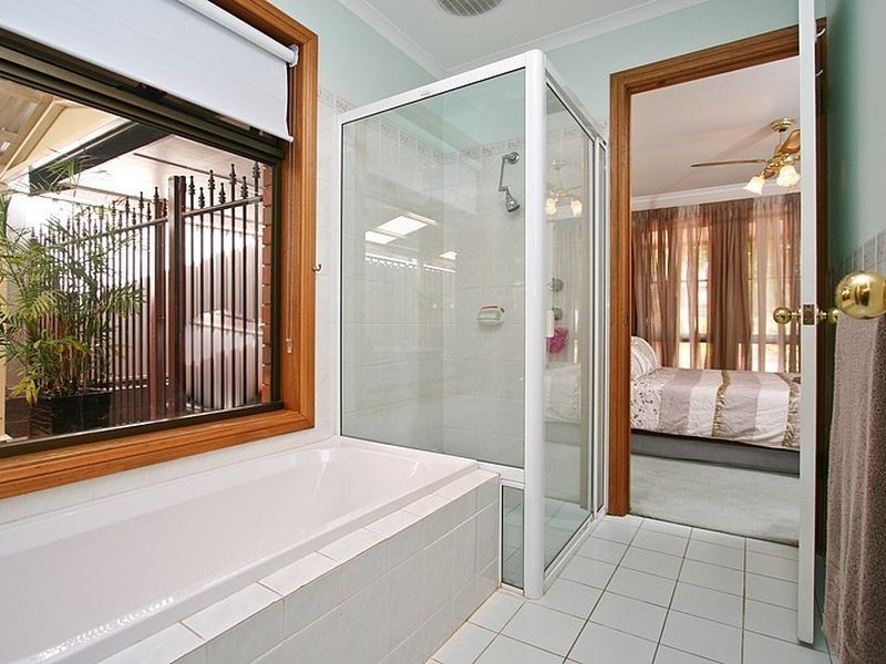 8 Baynes Court, Greenwith SA 5125