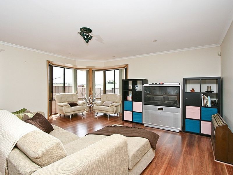 8 Baynes Court, Greenwith SA 5125